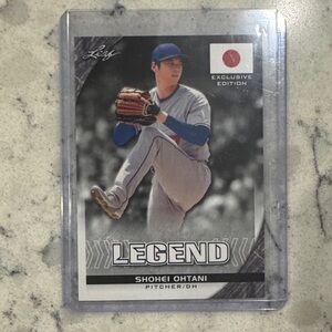 Legend Baseball Card - Gray/Blue Jersey - Exclusive Edition